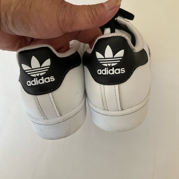 Adidas Superstar Athletic Shoes Size 5 - Picture 7 of 13